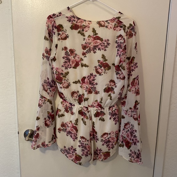 Floral Romper - Picture 2 of 3